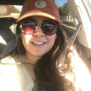 Meet your Posher, Jillian